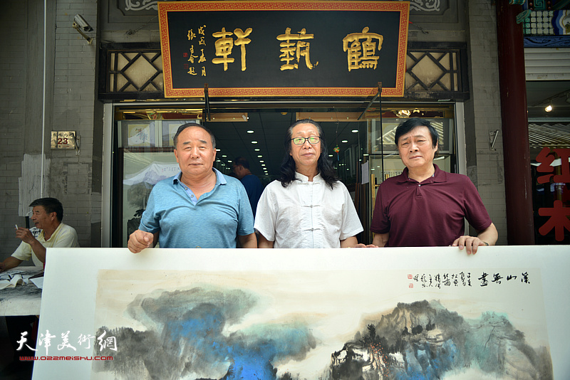 张葆东与琚俊雄、李建华在鹤艺轩。