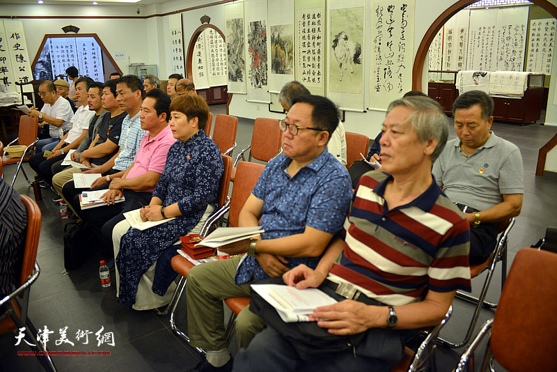 不忘初心 牢记使命——天津市楹联学会召开党员学习专题讨论会