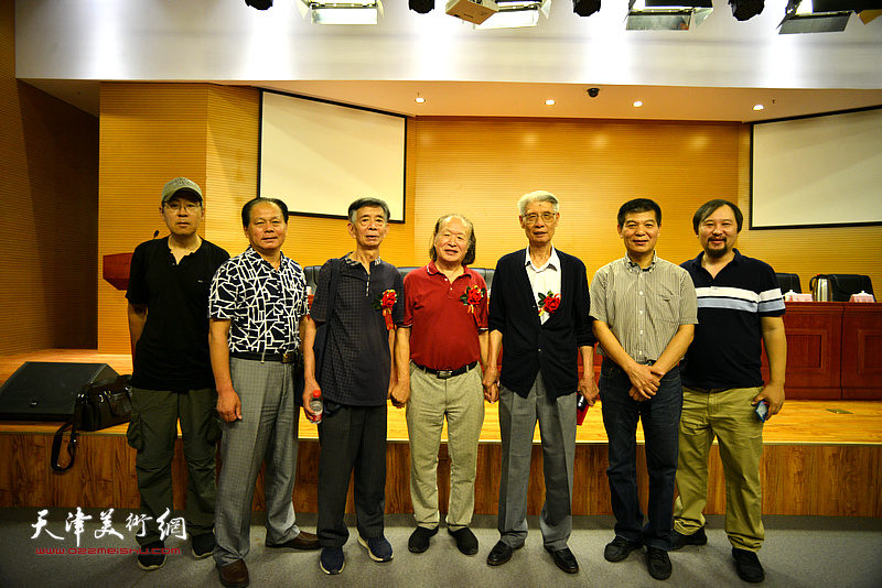左起：杨玉忠、刘士忠、刘维伦、刘家栋、杨德树、范扬、刘鑫在天津市作家协会机关书画院成立大会上。