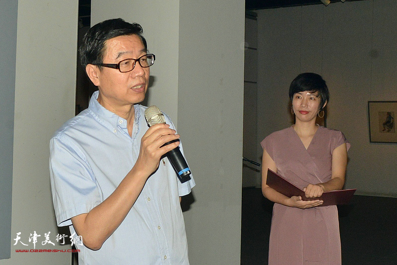 著名文化学者、清华大学张仃研究中心副主任王鲁湘致辞。