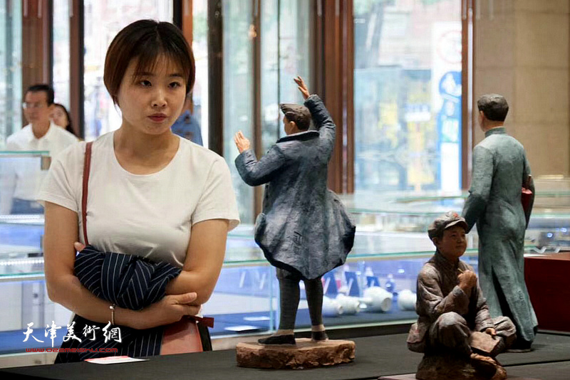 2019“百花杯”第三届天津工艺美术精品展现场。