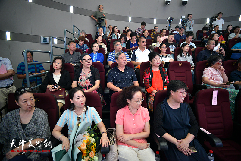 蒋子龙文学馆揭牌暨首场公益文学讲座活动现场。