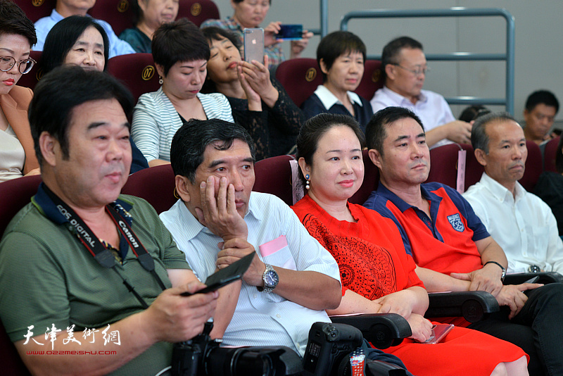 蒋子龙文学馆揭牌暨首场公益文学讲座活动现场。