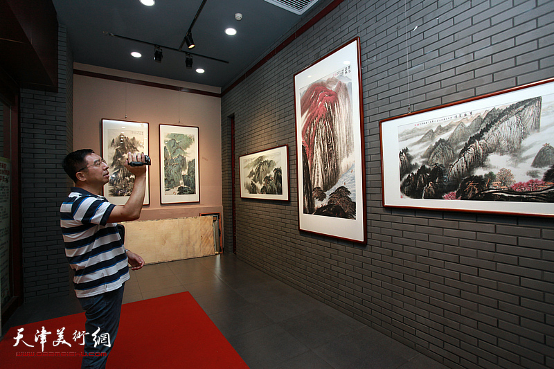 庆祝新中国成立70周年 著名山水画家高杰中国画精品展在沧州市雨来轩开展