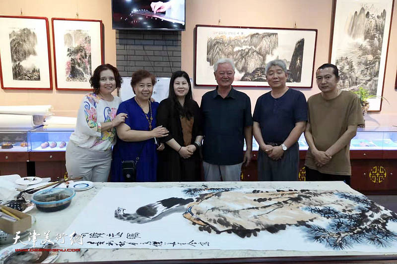 庆祝新中国成立70周年 著名山水画家高杰中国画精品展在沧州市雨来轩开展