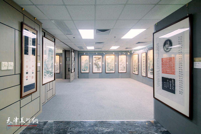 “珍视和谐——杨维书画篆刻作品展”现场。