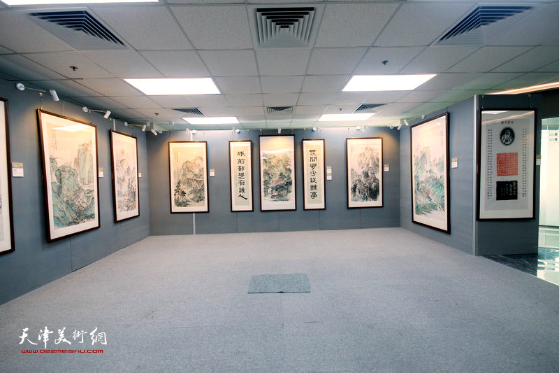 “珍视和谐——杨维书画篆刻作品展”现场。
