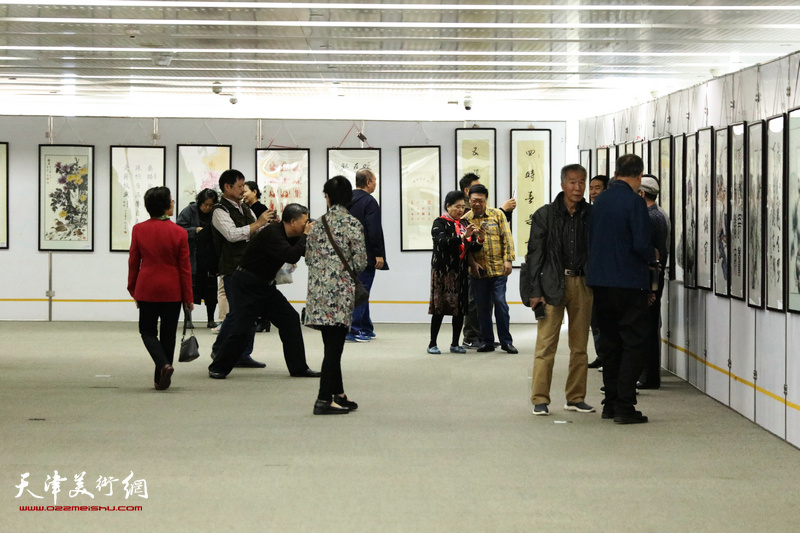 “时代颂歌”京津冀书画名家作品巡展现场。