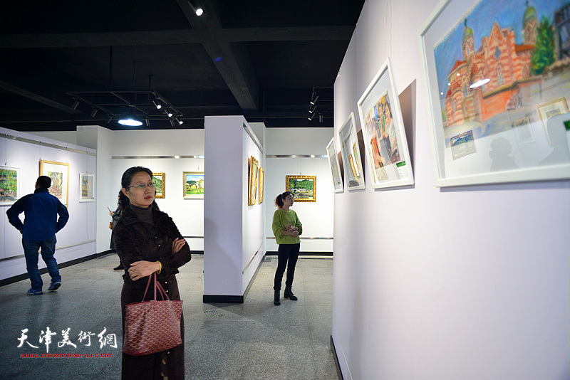 “茉莉芬芳——北艺油画沙龙刘莉莉绘画作品展”现场。