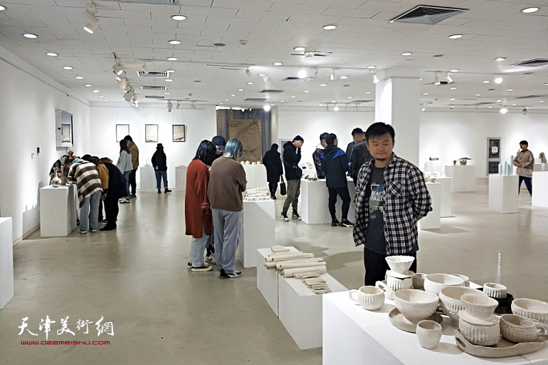 国家艺术基金《磁州窑陶瓷传承与创新人才培养》结项作品汇报展现场。