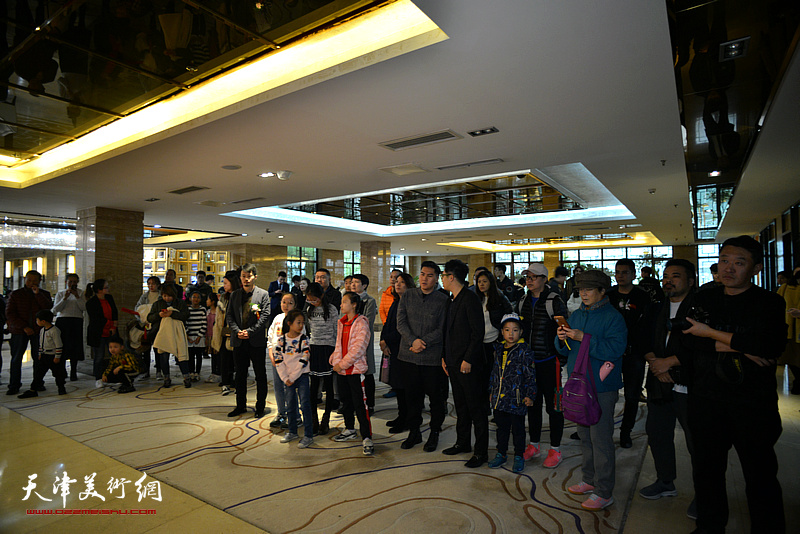 时代精神·天津市精品中国画书法邀请展11月16日在杨柳青古镇书平艺术馆开幕。
