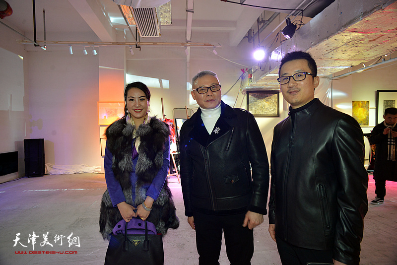 张俊国、翟瑾在当代艺术作品沙龙活动现场。