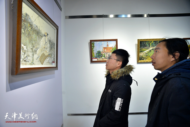 “北艺油画沙龙”作品展现场。