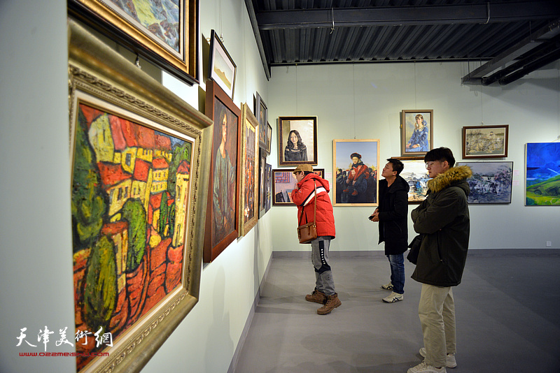 “天津市第七届油画双年展”现场。