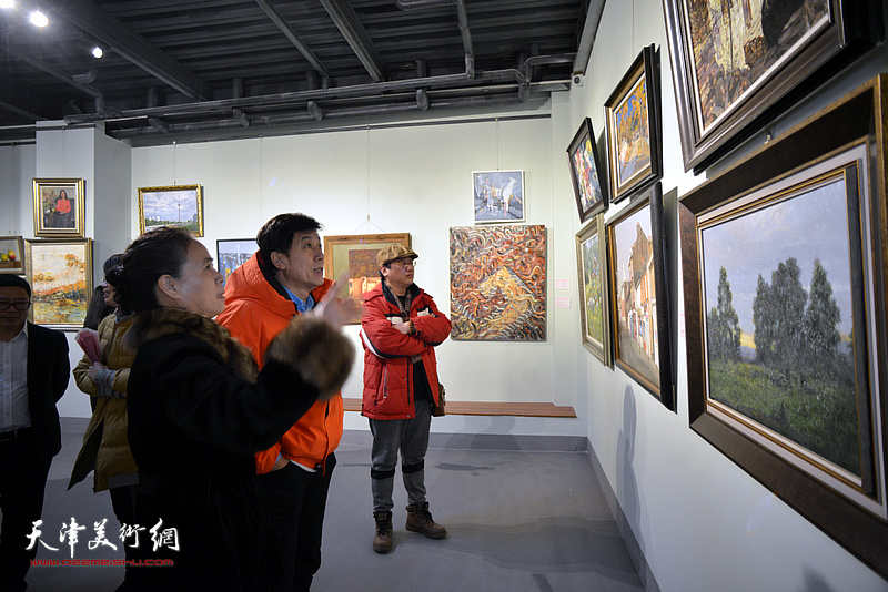 “天津市第七届油画双年展”现场。