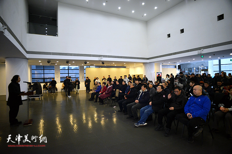 “静饮山川——金石碑贴暨书画名家拓片作品展”在天津美术学院美术馆开幕。