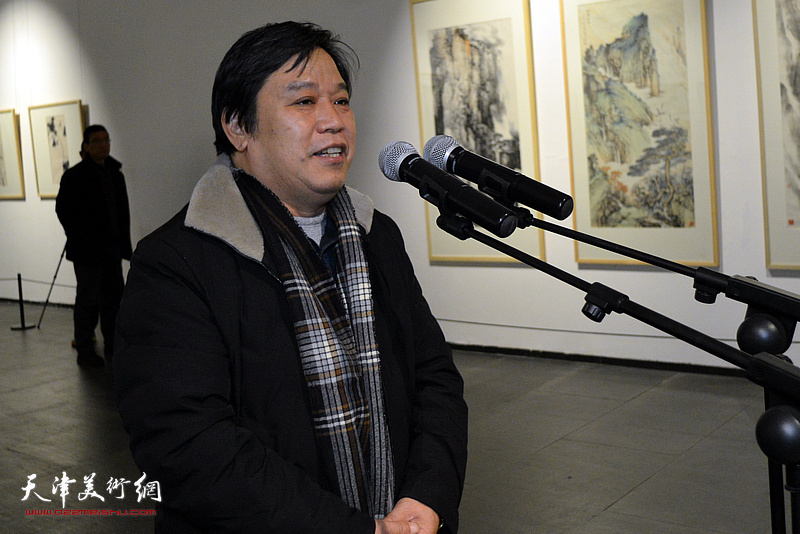 中国美术家协会理事、参展艺术家李耀春致辞。