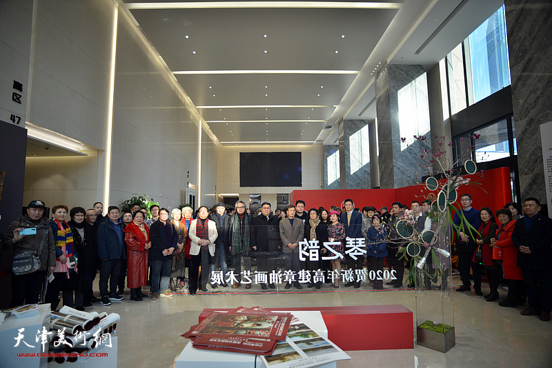 “琴之韵—2020贺新年高建章油画艺术展”在中国人寿金融中心大厦展出