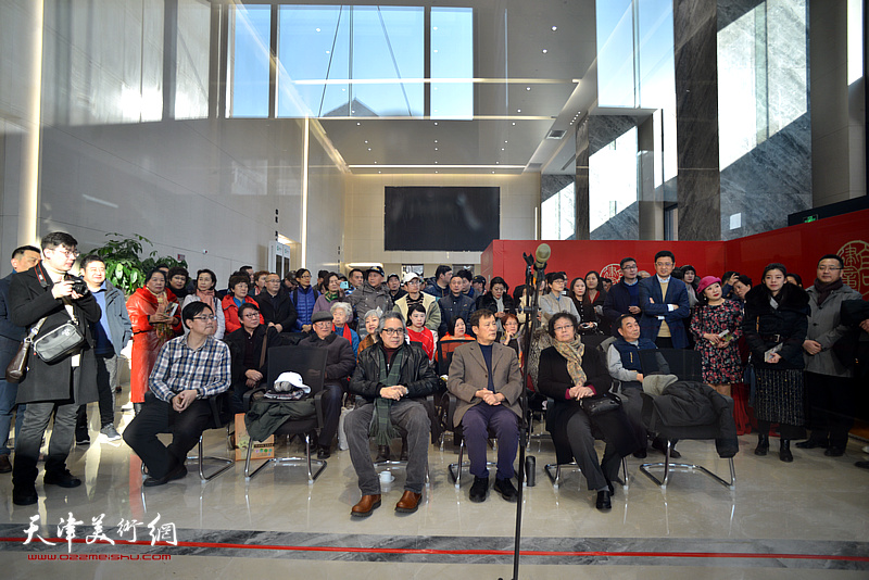 “琴之韵—2020贺新年高建章油画艺术展”开幕仪式现场。