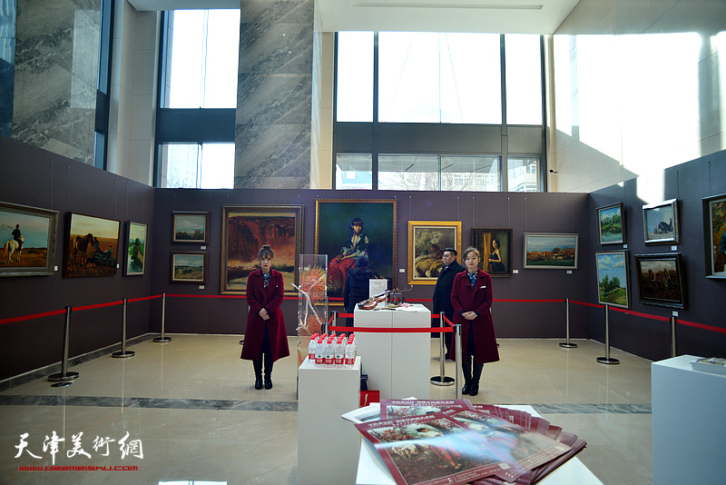 “琴之韵—2020贺新年高建章油画艺术展”现场。