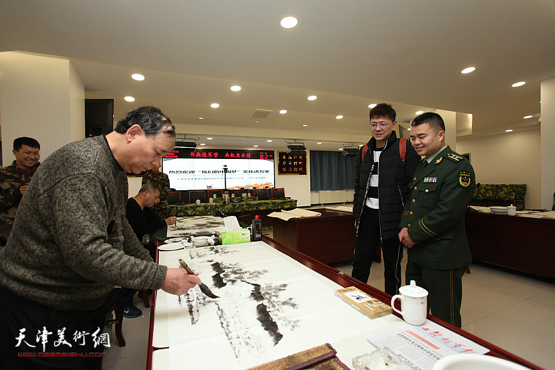 天津市美术家协会新时代红色文艺轻骑兵送文化到军营