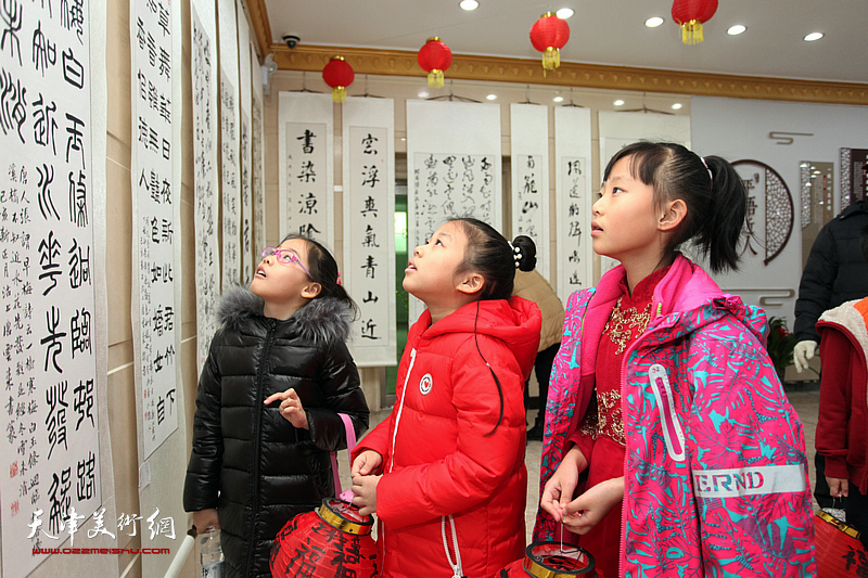 津门名家唐云来师生社区群众百人书画作品展