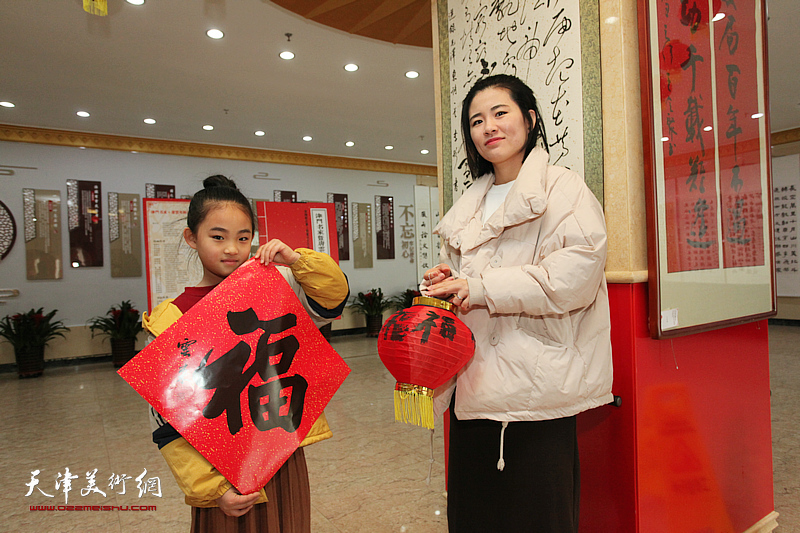 津门名家唐云来师生社区群众百人书画作品展