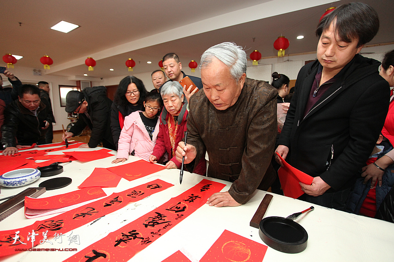 津门名家唐云来师生社区群众百人书画作品展