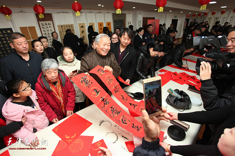 津门名家唐云来师生社区群众百人书画作品展