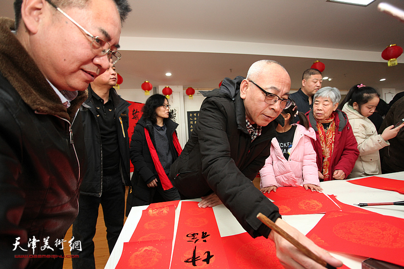 津门名家唐云来师生社区群众百人书画作品展