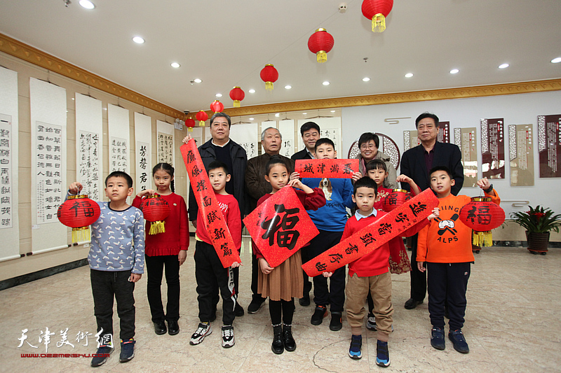 津门名家唐云来师生社区群众百人书画作品展