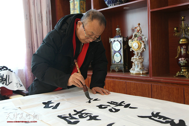 野草书画院揭牌 万福万寿万诗万联颂祖国 礼赞宏达热力