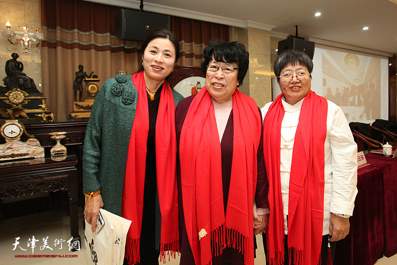 野草书画院揭牌 万福万寿万诗万联颂祖国 礼赞宏达热力