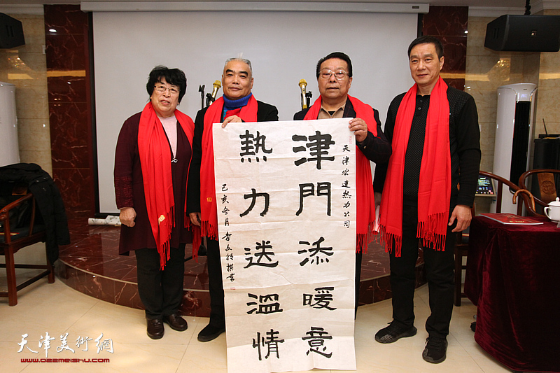 野草书画院揭牌 万福万寿万诗万联颂祖国 礼赞宏达热力