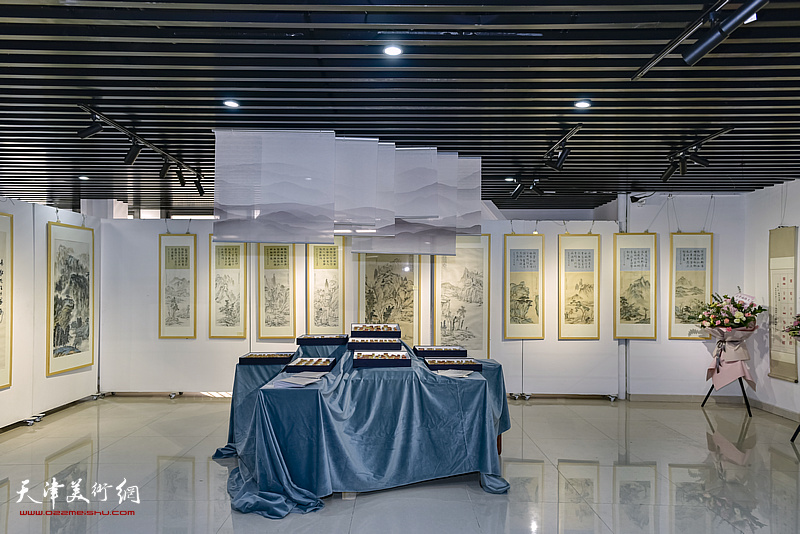 “杨维书画篆刻作品展”现场。