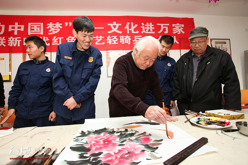 河西区书画家走进天津市消防救援总队地下建筑灭火救援专业队送福迎