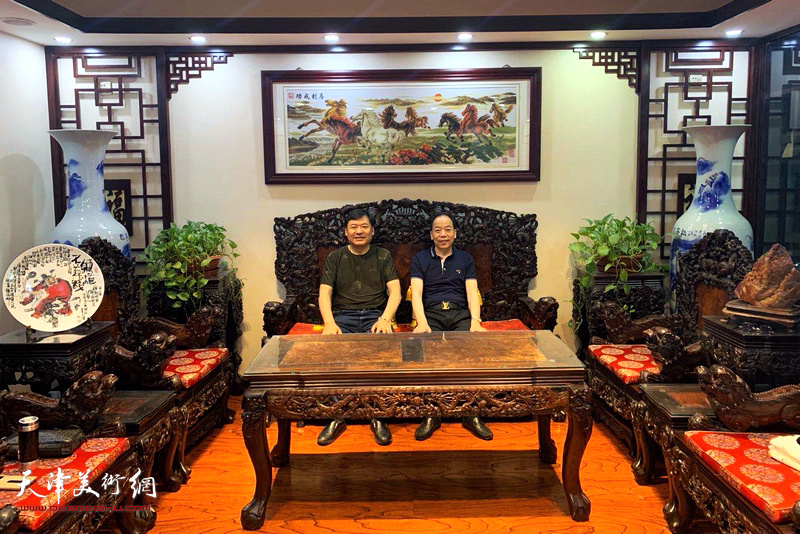 杨国俭、王永才等在天津市陶瓷商会。