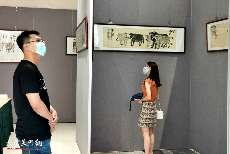 “我们的节日·端午——李志民抗疫写生作品书画展”现场。