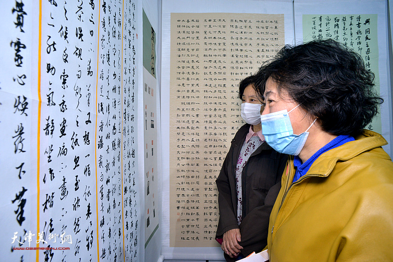 “中国精神——全国社区第四届书法篆刻作品展”现场。