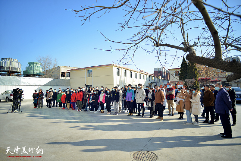 “认真贯彻十九届五中全会精神、努力建设文化强国油画精品展”开幕仪式现场。