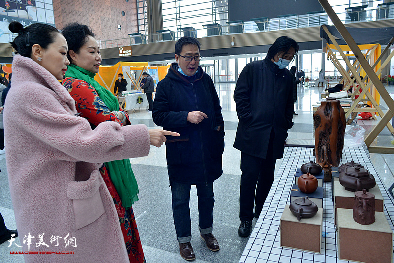 非遗项目陆氏传统手工制陶技艺展演。