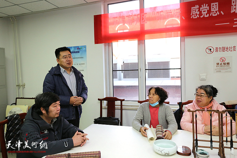 著名花鸟画家王惠民走进天津高新区航天城社区开展国画创作公益辅导