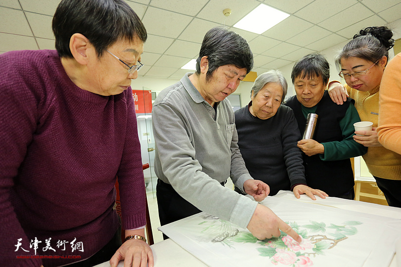 著名花鸟画家王惠民走进天津高新区航天城社区开展国画创作公益辅导