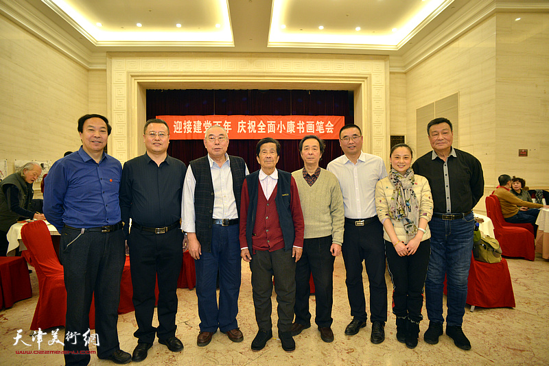 杜明岑在笔会现场。