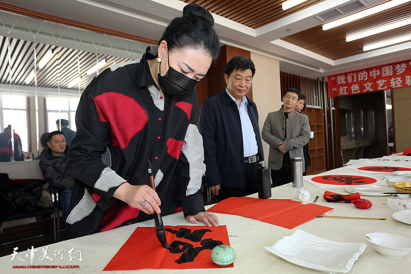 天津画院新时代红色文艺轻骑兵小分队文化进万家活动走进静海