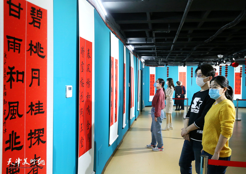“金牛迎春”天津市春联书法作品展在市群艺馆开幕