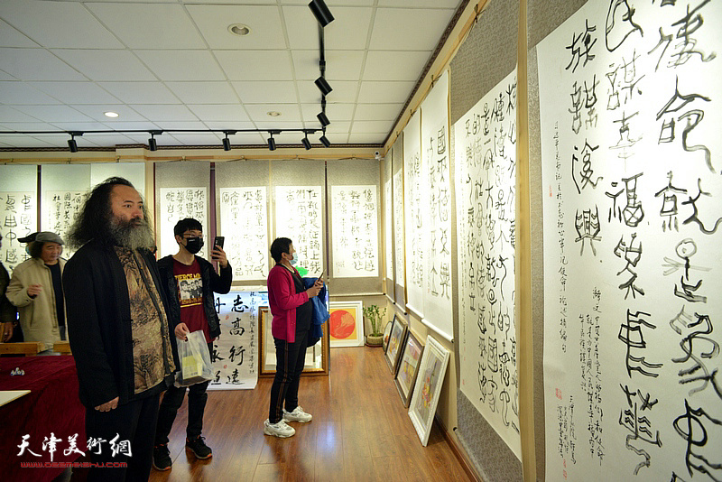 境界颂艺艺术馆“庆祝建党100周年·高振恒教授书法展”现场。