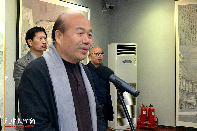 中国艺术研究院研究员、天津市美术家协会副主席孟庆占同志代表天津市美术家协会致辞。