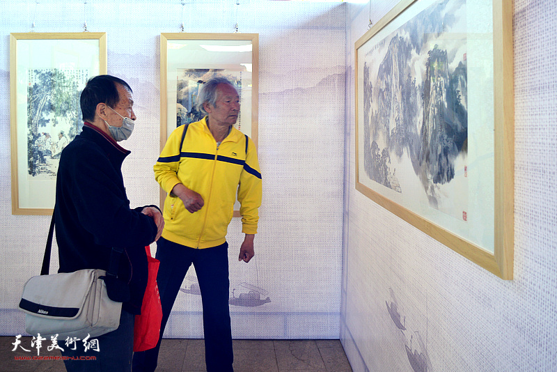 著名山水画家陈钢的60幅山水画作品“五一”亮相水上公园简界书画院。