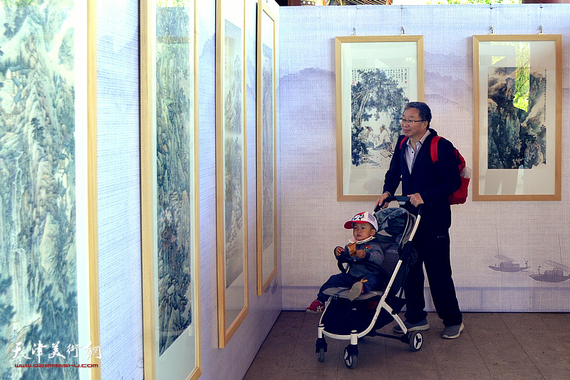 著名山水画家陈钢的60幅山水画作品“五一”亮相水上公园简界书画院。